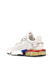 Chaussures de sport blanches adidas