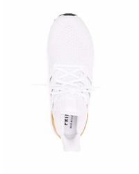 Chaussures de sport blanches adidas