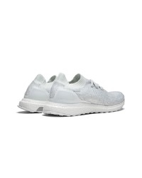 Chaussures de sport blanches adidas