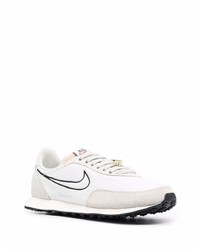 Chaussures de sport blanches Nike