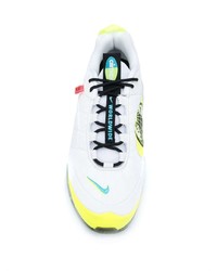 Chaussures de sport blanches Nike