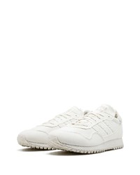 Chaussures de sport blanches adidas