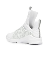 Chaussures de sport blanches Puma