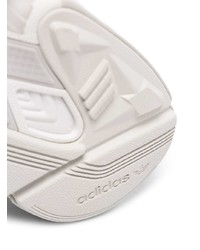 Chaussures de sport blanches adidas