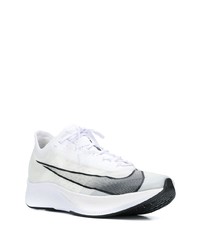 Chaussures de sport blanches Nike