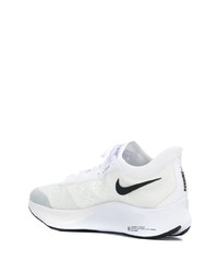 Chaussures de sport blanches Nike