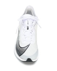 Chaussures de sport blanches Nike