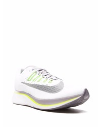 Chaussures de sport blanches Nike