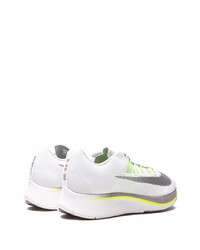 Chaussures de sport blanches Nike