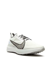 Chaussures de sport blanches Nike