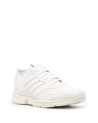 Chaussures de sport blanches adidas