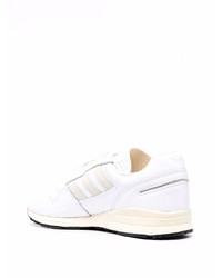 Chaussures de sport blanches adidas