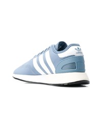 Chaussures de sport bleu clair adidas