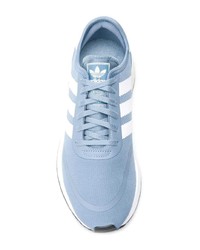 Chaussures de sport bleu clair adidas