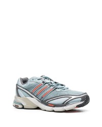 Chaussures de sport bleu clair adidas