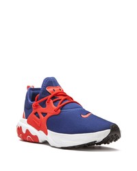 Chaussures de sport bleu et rouge Nike