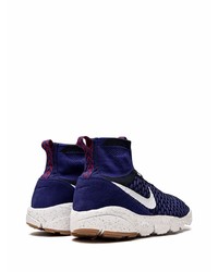 Chaussures de sport bleu marine et blanc Nike