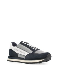 Chaussures de sport bleu marine et blanc Armani Exchange