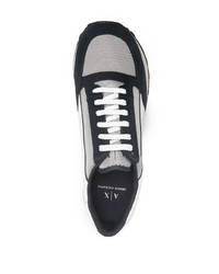 Chaussures de sport bleu marine et blanc Armani Exchange