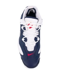 Chaussures de sport bleu marine et blanc Nike