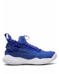 Chaussures de sport bleu marine et blanc Jordan