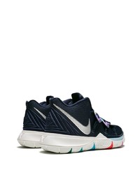 Chaussures de sport bleu marine et blanc Nike