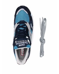 Chaussures de sport bleu marine et blanc New Balance