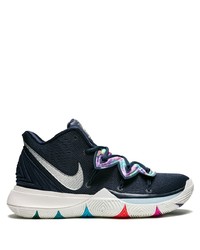 Chaussures de sport bleu marine et blanc Nike