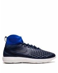 Chaussures de sport bleu marine et blanc Nike