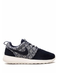 Chaussures de sport bleu marine et blanc Nike