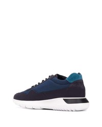 Chaussures de sport bleu marine et blanc Hogan