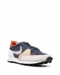 Chaussures de sport bleu marine et blanc Nike