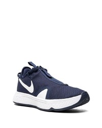 Chaussures de sport bleu marine et blanc Nike