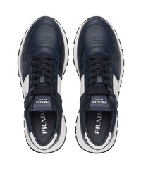 Chaussures de sport bleu marine et blanc Prada