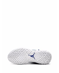 Chaussures de sport bleu marine et blanc Jordan