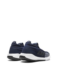 Chaussures de sport bleu marine et blanc adidas