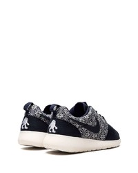 Chaussures de sport bleu marine et blanc Nike