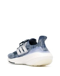 Chaussures de sport bleu marine et blanc adidas