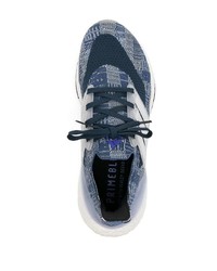 Chaussures de sport bleu marine et blanc adidas