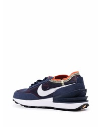 Chaussures de sport bleu marine et blanc Nike