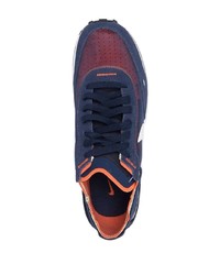 Chaussures de sport bleu marine et blanc Nike