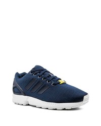 Chaussures de sport bleu marine et blanc adidas