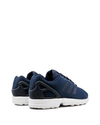 Chaussures de sport bleu marine et blanc adidas