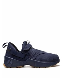 Chaussures de sport bleu marine Jordan