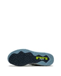 Chaussures de sport bleu marine Nike