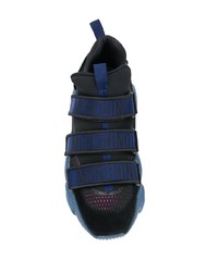 Chaussures de sport bleu marine Moschino