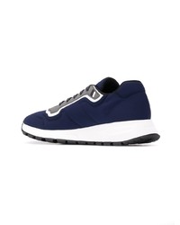 Chaussures de sport bleu marine Prada