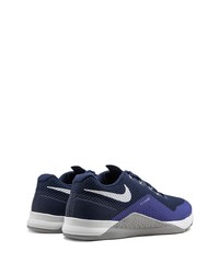 Chaussures de sport bleu marine Nike