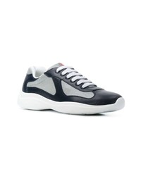 Chaussures de sport bleu marine Prada