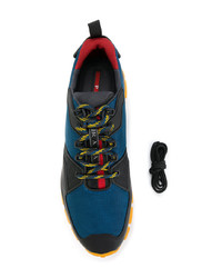 Chaussures de sport bleu marine Prada